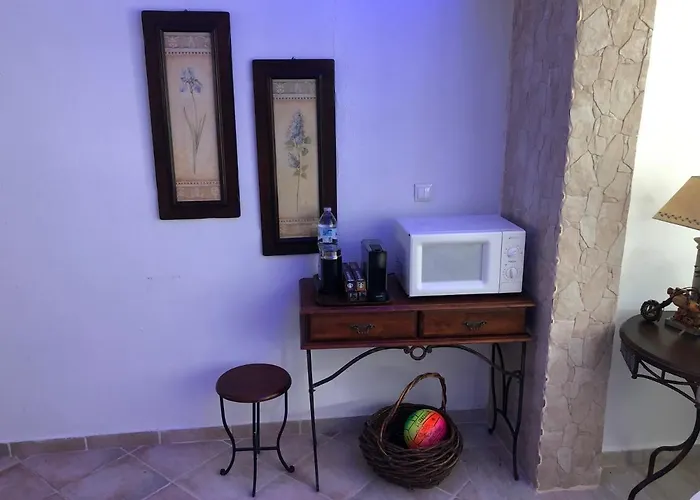 Villaparadiso Front Makris Gialos